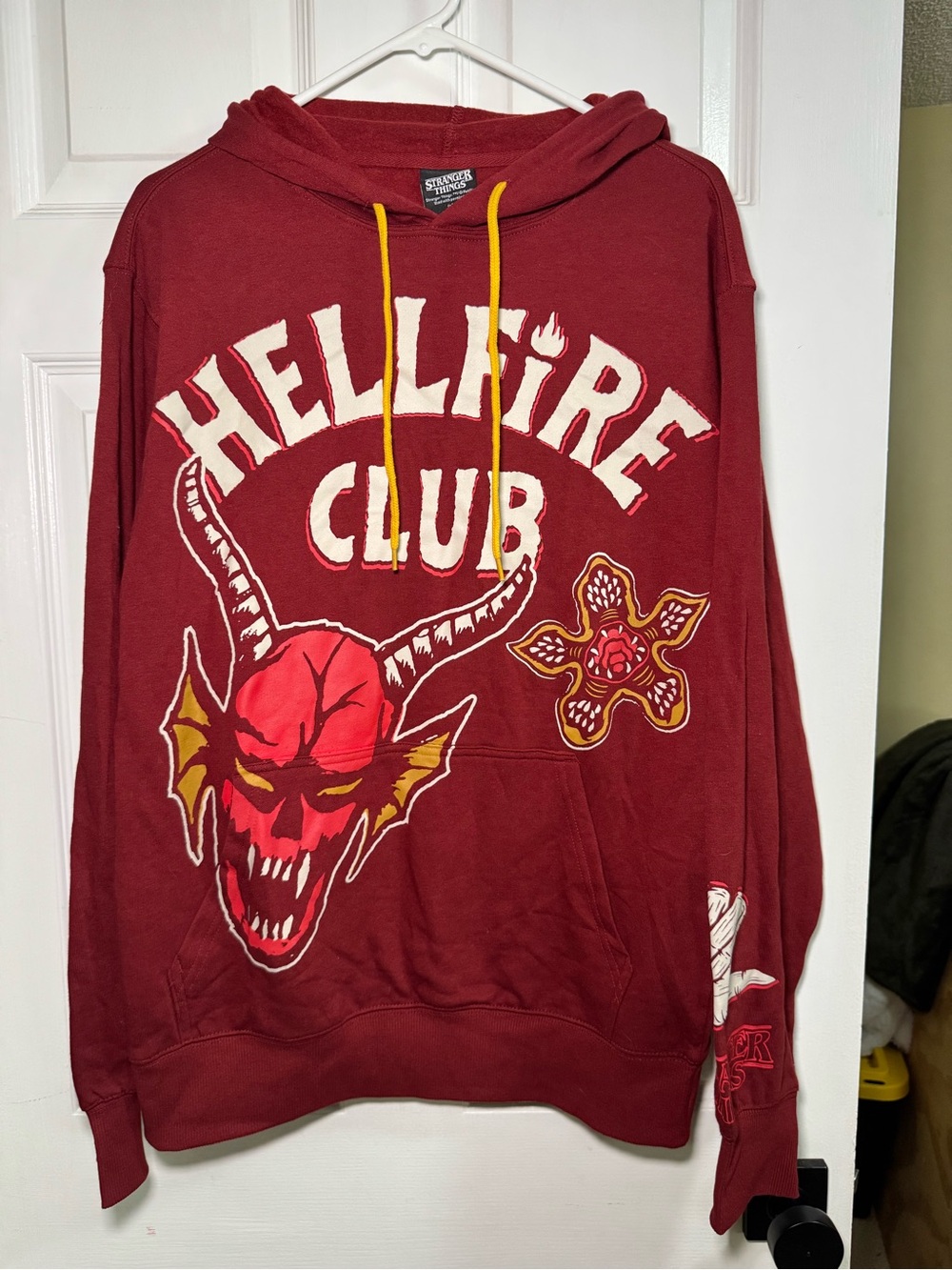 Stranger Things Hellfire Club Hoodie Mens M Burgundy Oversized
